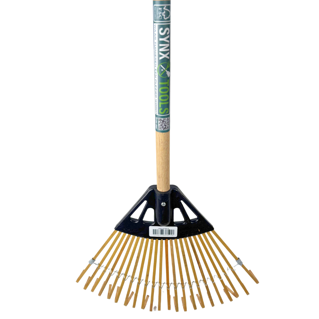 Synx Tools Grashark Bamboe - hark - onderhoud gras - Totale lengte 150 cm