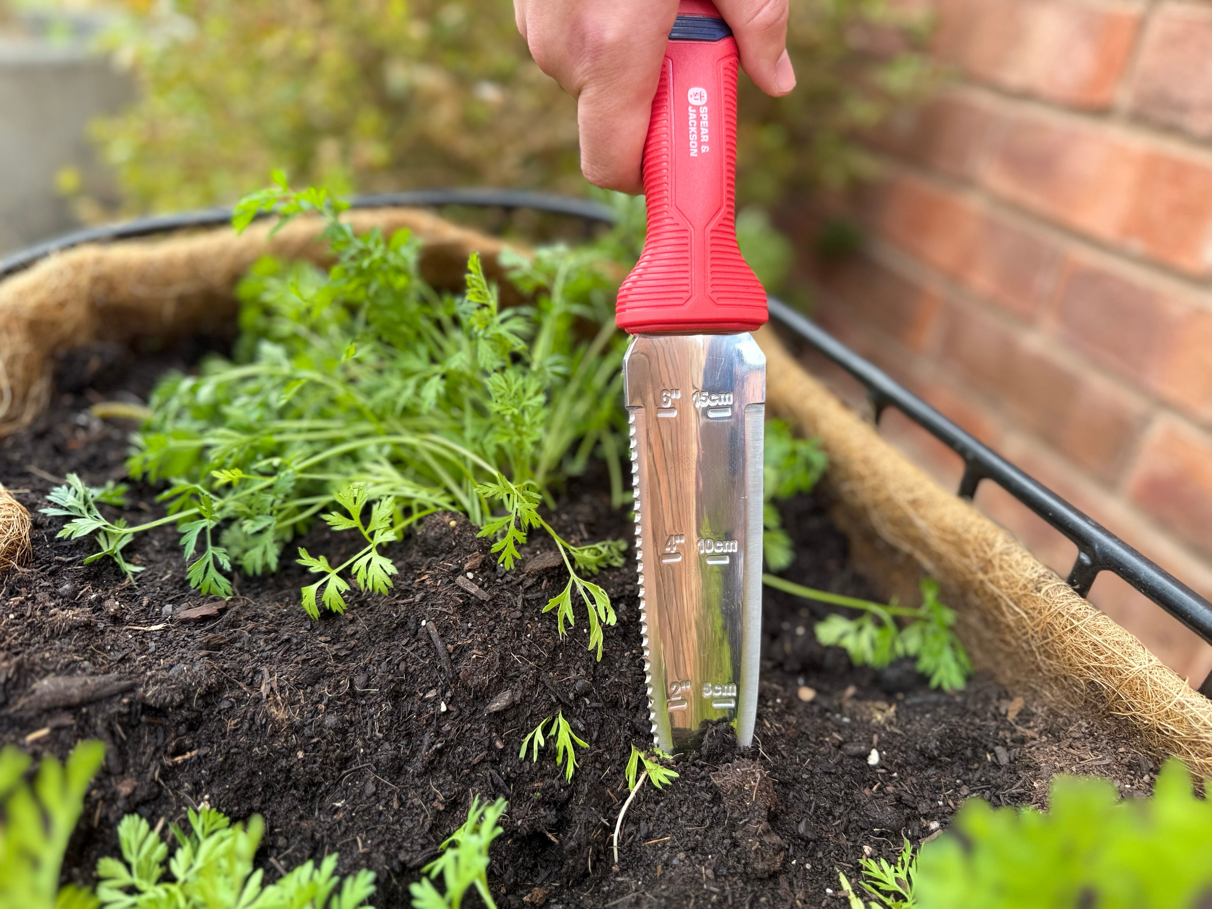 Hori Hori tuinmes van Spear & Jackson met ergonomische handgreep