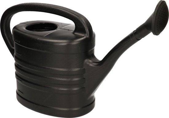 Zwarte kunststof gieter met sproeikop voor nauwkeurig water geven – Synx Store