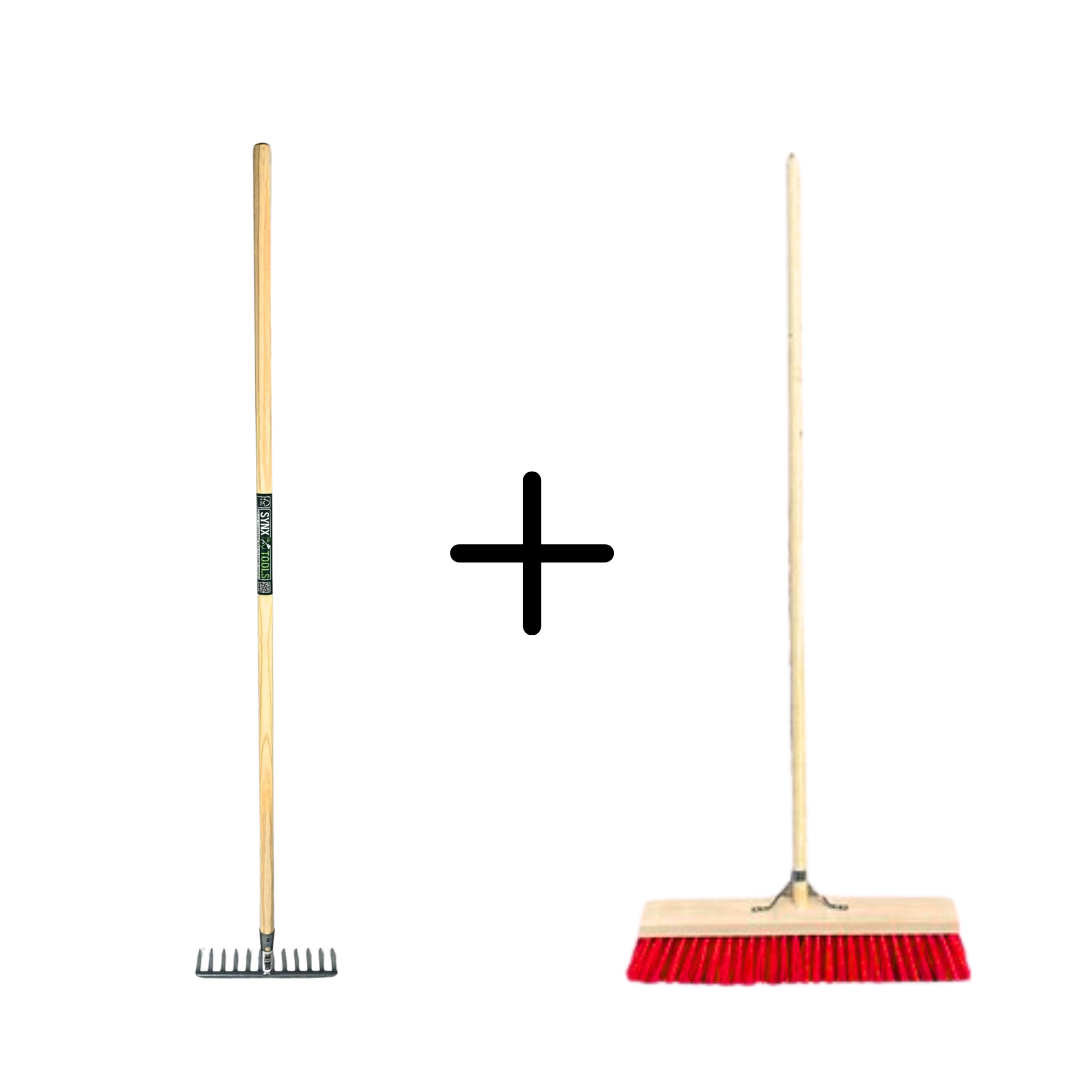 Synx Tools Tuinhark 12 Tanden verzinkt + Nylon Straatbezem 60 cm – Kunststof haren - Bodembewerkers - Onkruidverwijderaar – Schrobborstels – Hark met steel 150 cm – Buitenbezem met steel 150 cm