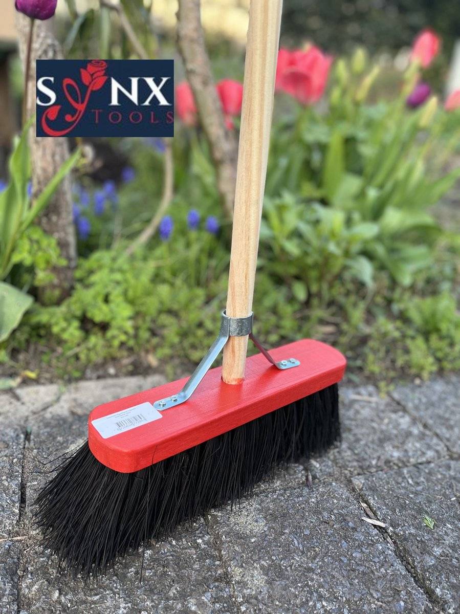 Stadsbezem Colombo 30 cm met natuurvezelharen en houten steel