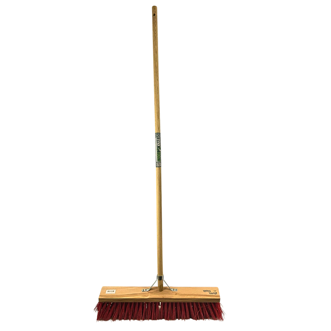 Synx Tools Straatbezem 60 cm - harde borstel - buitenbezem - Incl. bezemsteel 150 cm