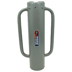 Zware carbonstalen palenrammer met twee lange handgrepen, geschikt voor het plaatsen van houten of metalen palen tot 150 mm in de grond, ideaal voor tuin, bouw en zwaar terrein.