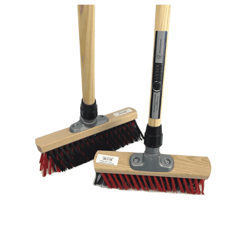 X buiten bezem 30 cm met houten steel 130 cm