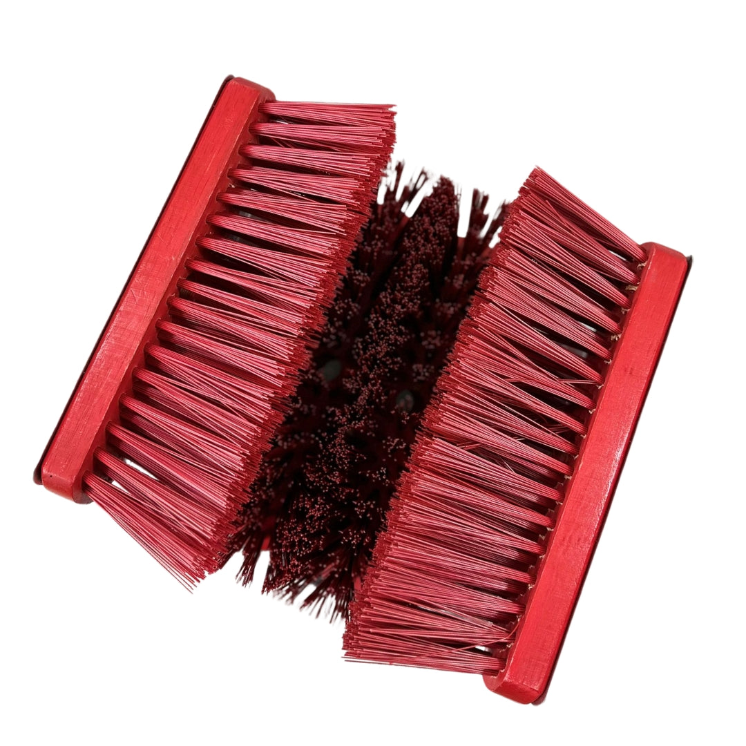 Synx Tools schoenenveger buiten, ideaal voor het reinigen van laarzen na een dag buiten