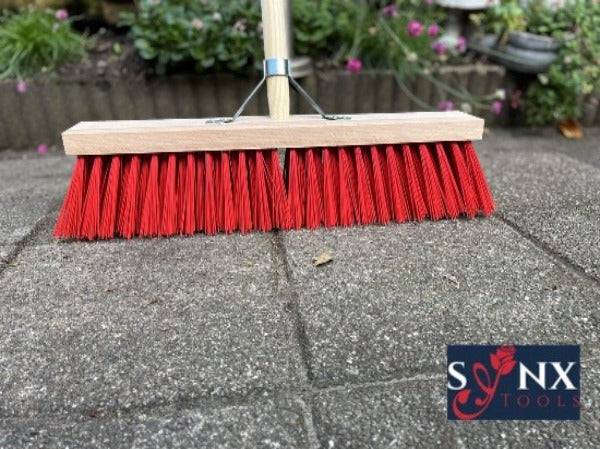 Straatbezem Nylon Rood 50 cm met houten steel 150 cm