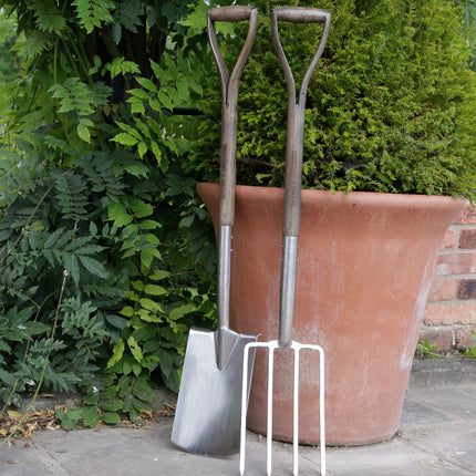 Spear & Jackson Traditional Spade Roestvrijestaal - RVS Spade - Houten Wishbone Steel - Getrede Kop - 10 jaar Garantie