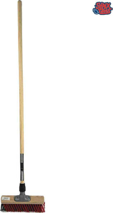 X buiten bezem 30 cm met houten steel 130 cm