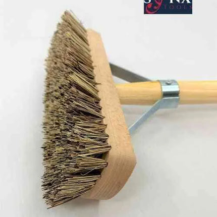 Synx Tools Schrobbezem Union Luiwagen + Werkhandborstel & Vloertrekker 75cm met steel set van 2 – Harde haren – Duurzame houten steel – Streeploos resultaat – Lengte 150cm