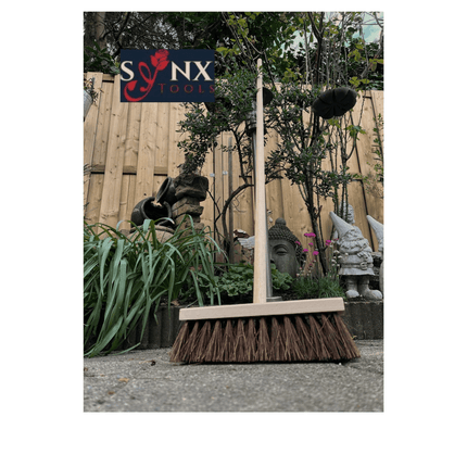 Stadsbezem 30 cm met houten steel voor straat en oprit