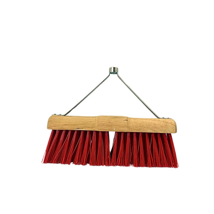 Wegenbouwbezem Nylon 45 cm in actie als straatbezem
