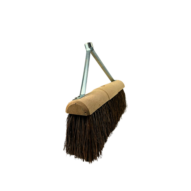 Synx Tools Wegenbouwbezem 45cm - Met steelhouder- Straatbezem / Stadsbezem - Harde natuurvezels - Bezems buitenbezem - Wegen bouw - zonder steel