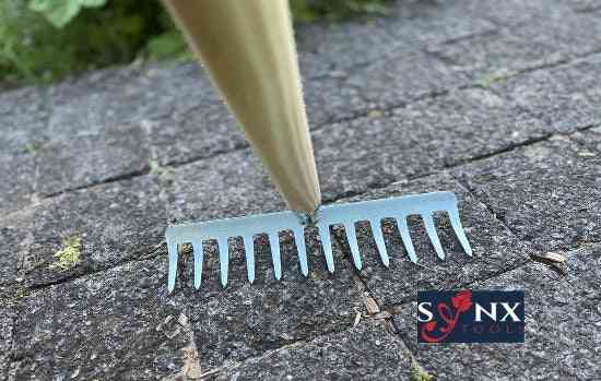 Synx Tools Tuinhark 12 Tanden verzinkt Hark - Harken - Bladharken - Bodembewerkers - Onkruidverwijderaar - Tuinartikelen - Compleet Incl. 160cm steel