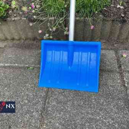 Kinder sneeuwschep blauw van 22 cm met kunststof handgreep