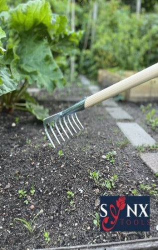 Synx Tools Tuinhark 8 Tanden verzinkt Hark Harken Bladharken Bodembewerkers Onkruidverwijderaar Tuinartikelen Compleet Incl. 160cm steel