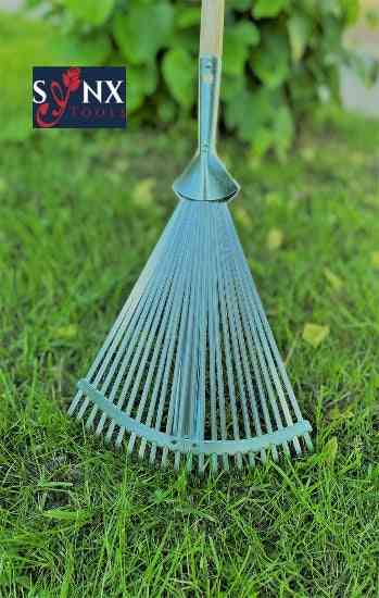 Synx Tools Gazonhark  Bladhark Verstelbaar 22 Tanden - 160 cm steel