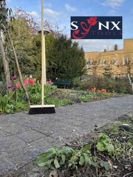 Synx Tools - Stadsbezem Colombo - 30CM - Natuurvezelharen - Bezems Buiten - Incl. Steel 150cm