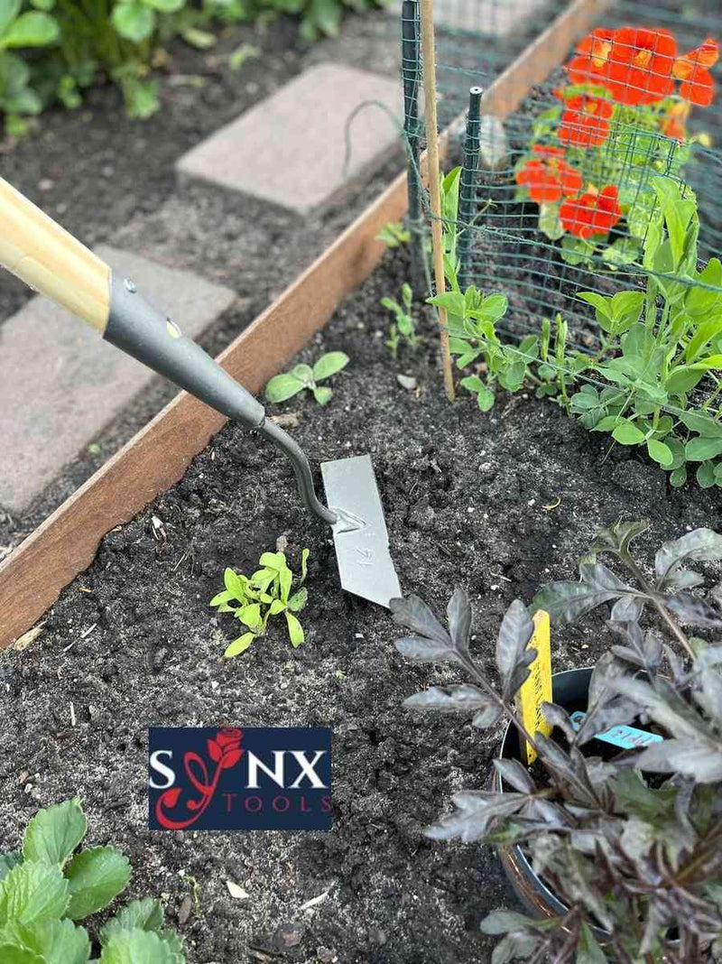 Synx Tools Rechte schoffel 14cm Gesmeed - Schoffels / Onkruidverwijderaar - Schoffel met Steel - 160 cm steel met hilt